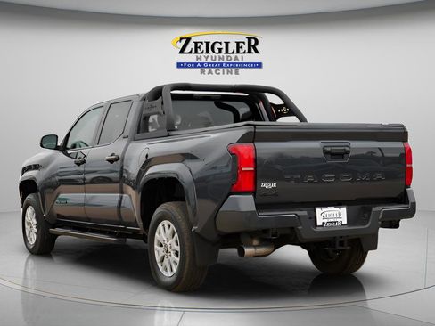 Used 2024 Toyota Tacoma SR5 AWD/4WD image 6