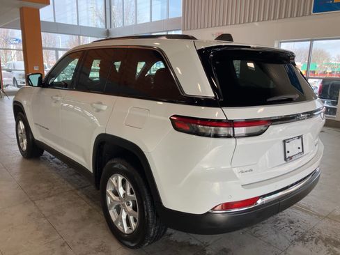 Used 2023 Jeep Grand Cherokee Limited image 7