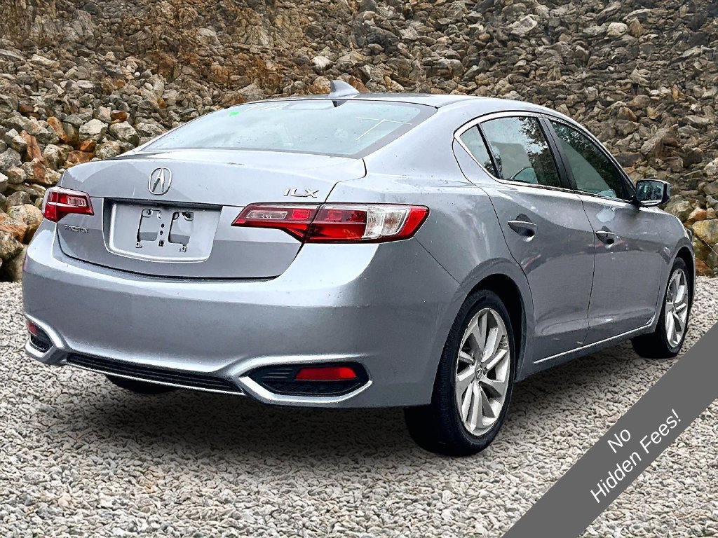 Used 2017 Acura ILX FWD image 2