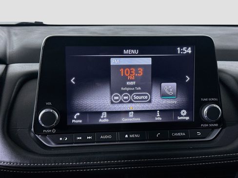 Used 2025 Nissan Rogue S FWD image 19