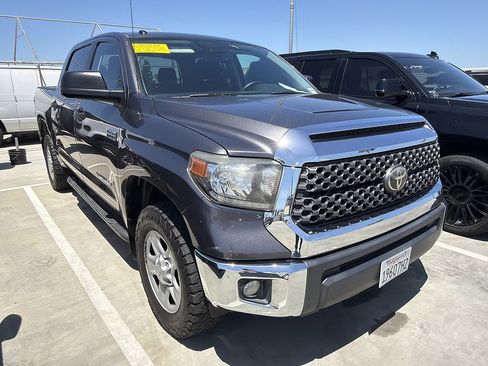 Used 2018 Toyota Tundra SR5 w/ SR5 Upgrade Package AWD/4WD image 3