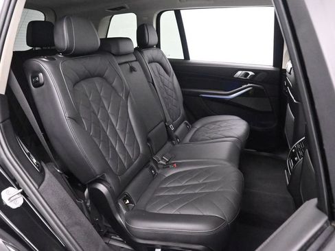 Used 2024 BMW X7 xDrive40i w/ Premium Package AWD/4WD image 23