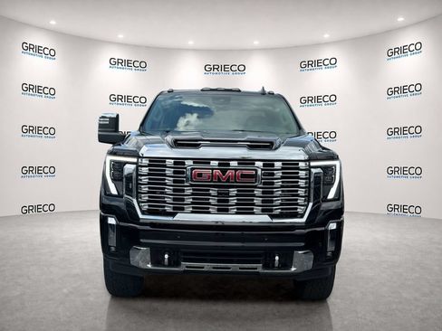 Used 2024 GMC Sierra 2500 Denali w/ Denali Reserve Package AWD/4WD image 2