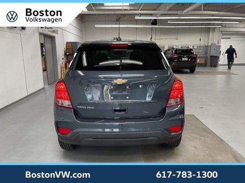 Used 2022 Chevrolet Trax LS w/ Tint and Cruise Package image 3