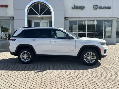 New 2026 Jeep Grand Cherokee Laredo X image 5