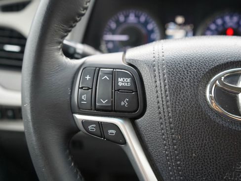 Used 2015 Toyota Sienna FWD image 14