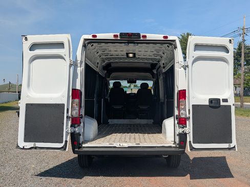 Used 2026 RAM ProMaster 2500 w/ Convenience Group FWD image 8
