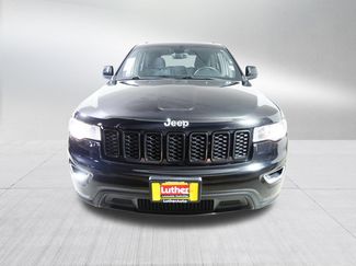 Used 2017 Jeep Grand Cherokee Laredo w/ Quick Order Package 23E AWD/4WD video 2