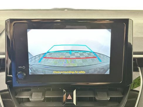 Used 2024 Toyota Corolla LE FWD image 12