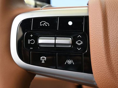 New 2026 Genesis GV70 2.5T Advanced image 24