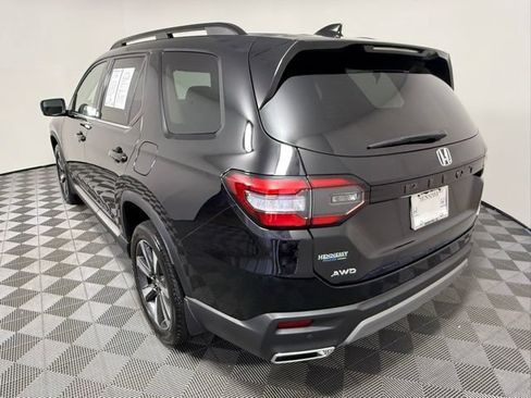 Used 2024 Honda Pilot Elite image 4