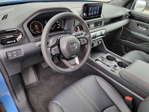 New 2025 Honda Pilot TrailSport image 12