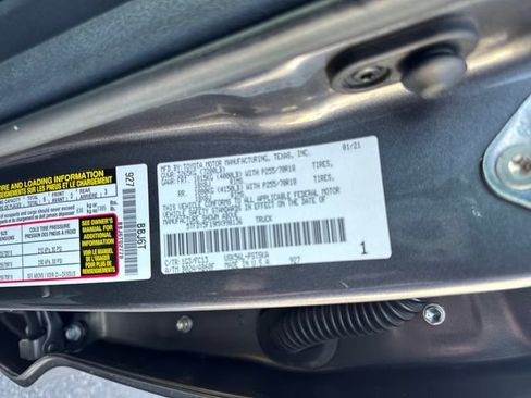 Used 2021 Toyota Tundra SR5 AWD/4WD image 33