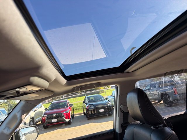 Used 2016 Toyota 4Runner 4WD image 5