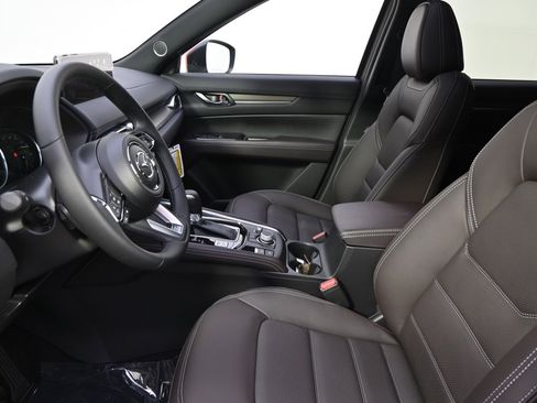 New 2025 MAZDA CX-5 Signature image 13