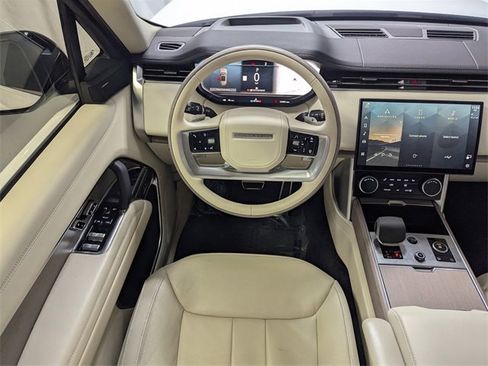 Used 2023 Land Rover Range Rover SE image 7