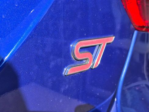 Used 2013 Ford Focus ST FWD image 6