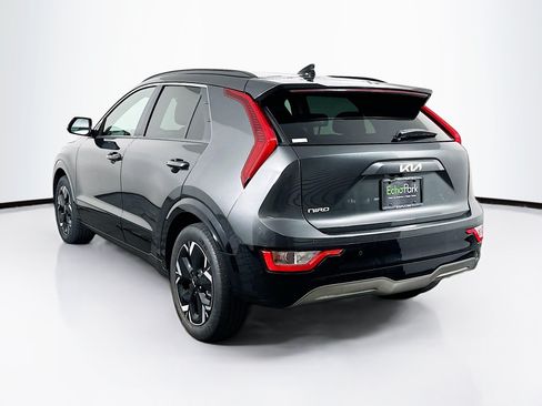Used 2023 Kia Niro Wind w/ Wind Preserve Package FWD image 5