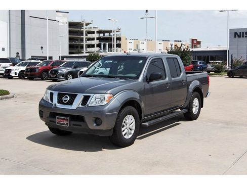 Certified 2018 Nissan Frontier SV RWD image 3