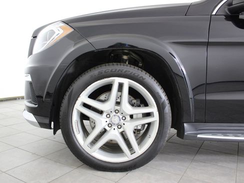 Used 2015 Mercedes-Benz GL 550 GL 550 image 11