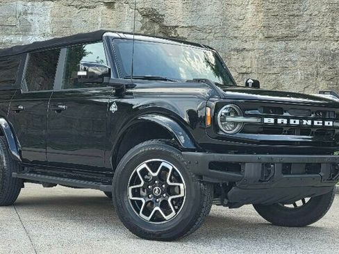Used 2021 Ford Bronco Outer Banks AWD/4WD image 9