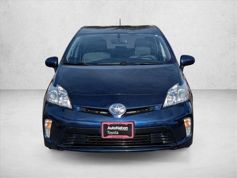 Used 2015 Toyota Prius Two image 2