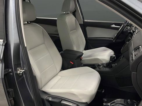 Used 2018 Volkswagen Tiguan SEL image 25