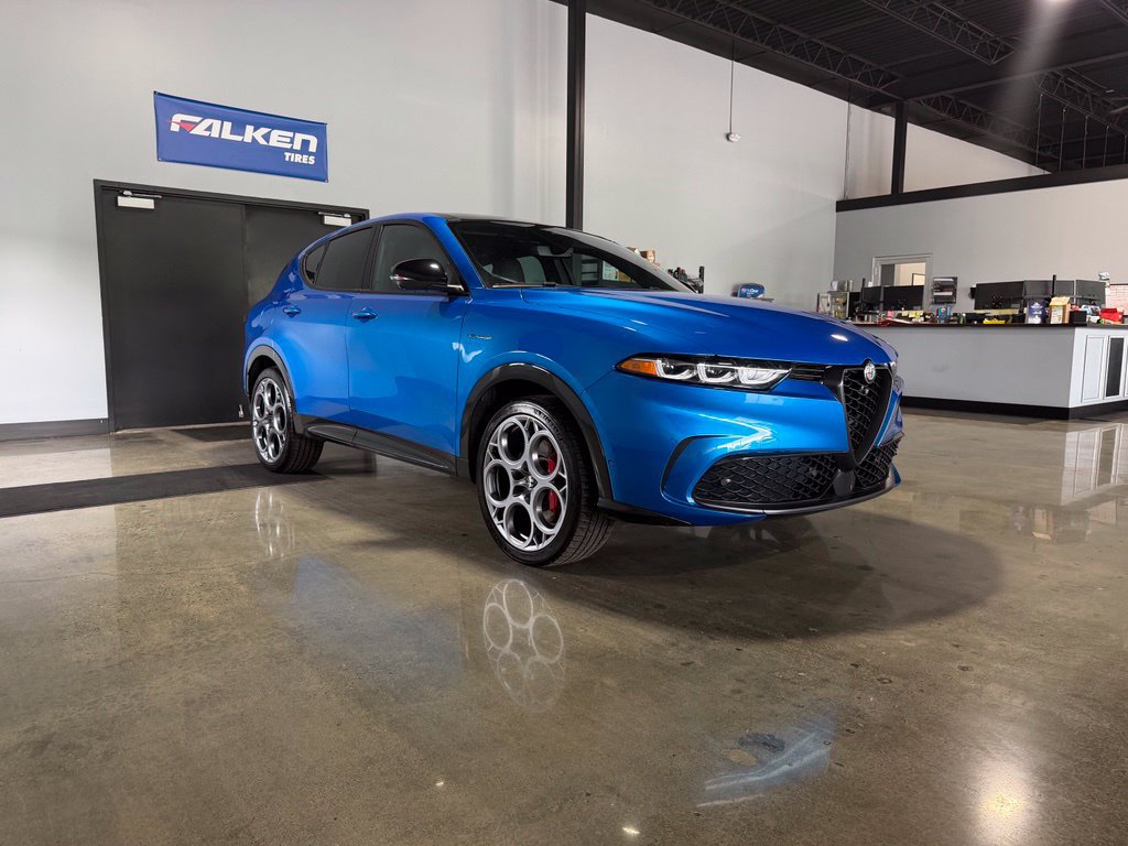 Used 2024 Alfa Romeo Tonale Veloce AWD/4WD image 3