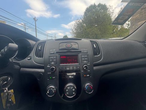Used 2012 Kia Forte EX w/ Fuel Economy Pkg image 29
