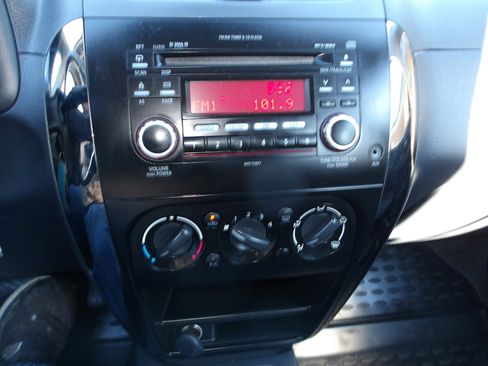 Used 2013 Suzuki SX4 AWD Hatchback image 18