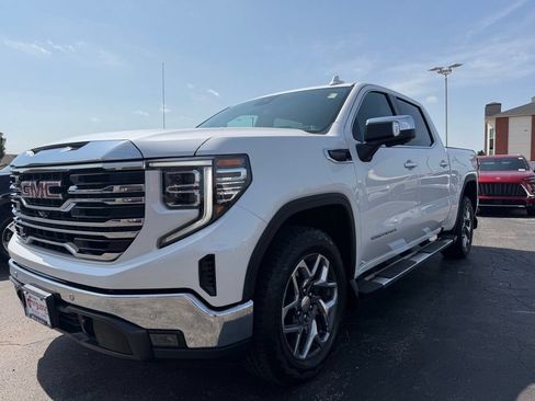 Used 2024 GMC Sierra 1500 SLT RWD image 8