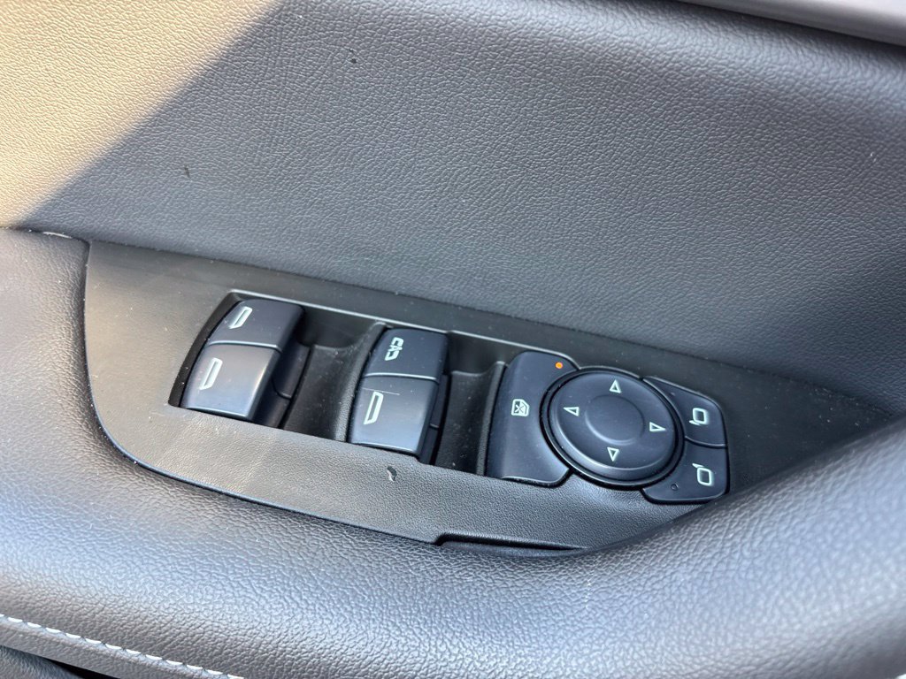 Used 2024 Chevrolet Blazer LT w/ Convenience Package FWD image 16