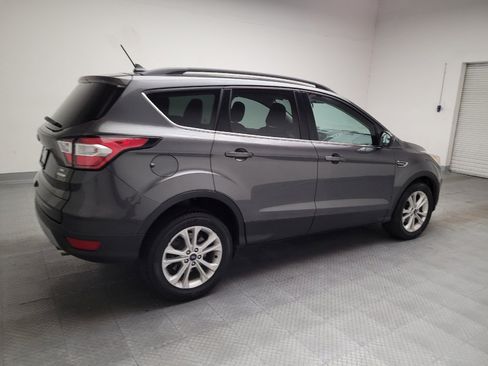 Used 2018 Ford Escape SE w/ SE Sync 3 Package FWD image 10