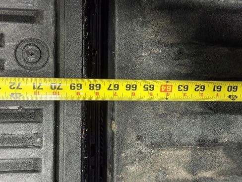 Used 2023 Nissan Titan SV w/ SV Convenience Package image 32