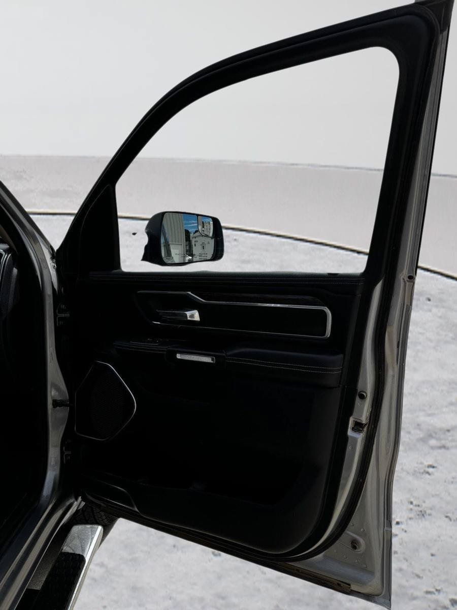 Used 2020 RAM 1500 Laramie AWD/4WD image 12