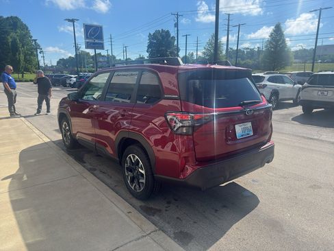 Used 2026 Subaru Forester Premium AWD/4WD image 5