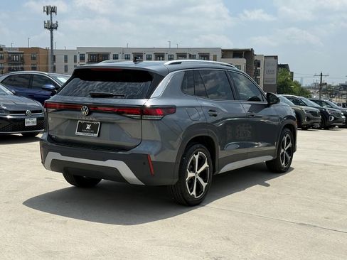 New 2026 Volkswagen Tiguan SE FWD image 7