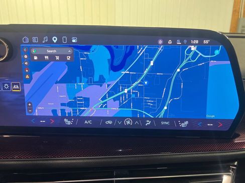 Certified 2024 Chevrolet Traverse Z71 w/ Enhanced Driving Package AWD/4WD image 25