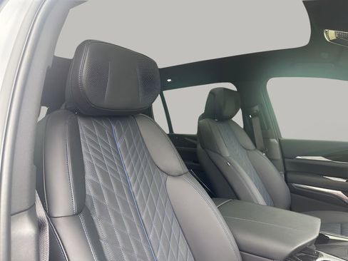 New 2026 Cadillac Escalade IQ Luxury 1 w/ LPO, Floor Liner Package image 15