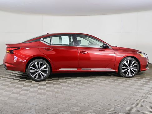 Used 2022 Nissan Altima 2.5 SR AWD/4WD image 15
