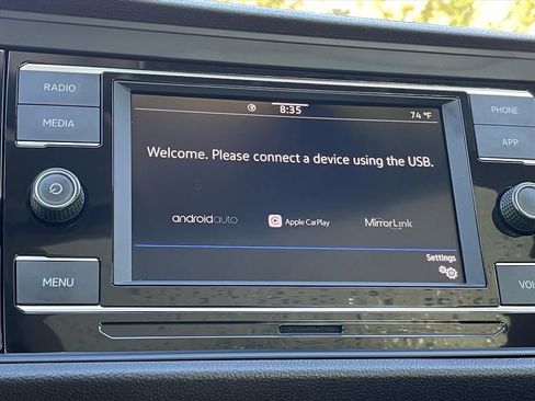 Used 2023 Volkswagen Jetta SE w/ Panoramic Sunroof Package image 14