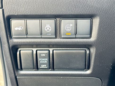 Used 2023 Nissan Armada Platinum w/ Captain's Chairs Package image 11