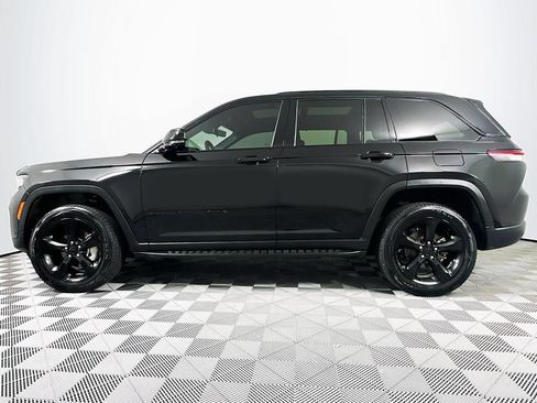 Used 2024 Jeep Grand Cherokee Limited w/ Luxury Tech Group II AWD/4WD image 7