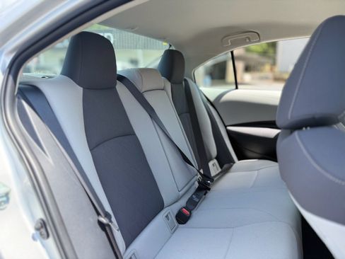 Used 2020 Toyota Corolla LE FWD image 30