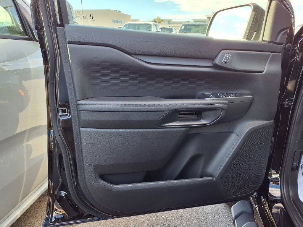 New 2026 Ford Ranger XLT w/ Black Appearance Package AWD/4WD image 7