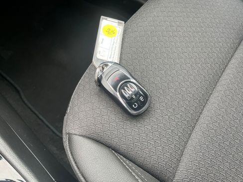 Used 2025 Buick Encore GX Preferred FWD image 23