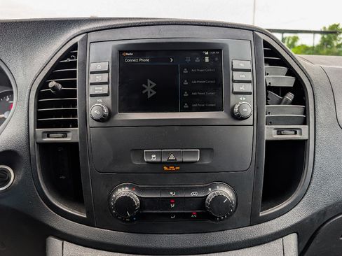 Used 2022 Mercedes-Benz Metris image 28
