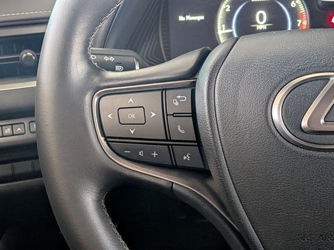 Used 2020 Lexus UX 200 w/ Accessory Package FWD image 15