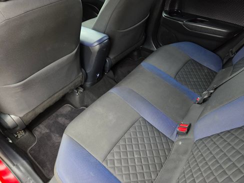 Used 2022 Toyota C-HR XLE FWD image 22