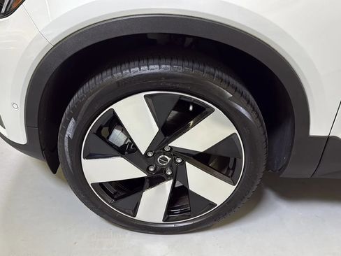 Used 2023 Volvo C40 P8 Recharge Ultimate AWD/4WD image 28